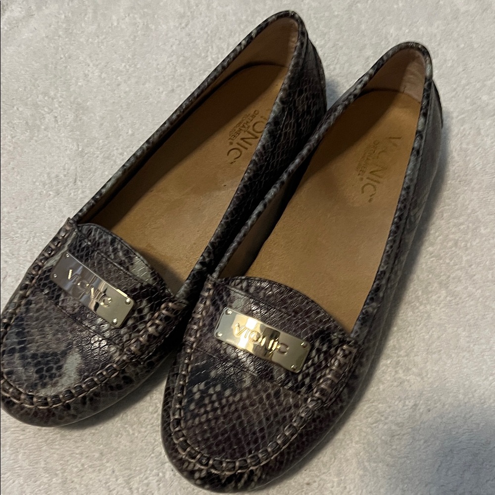 Vionic Women's Snakeskin Pattern Loafers - Black and Brown